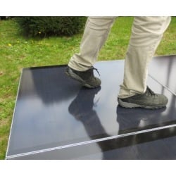 Plancher photovoltaïque plug and play. Carreau solaire piétinable 500x500x8mm coloré