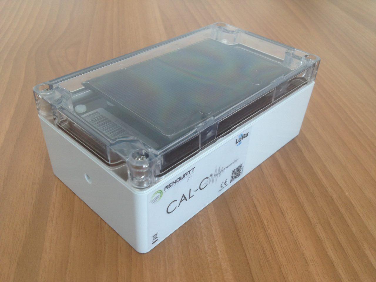 Noise pollution sensor CAx-C made by MenoWatt-GE and powered by MR WATT solar module